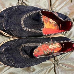 Sketcher Denim Go Walk shoes size 8.5